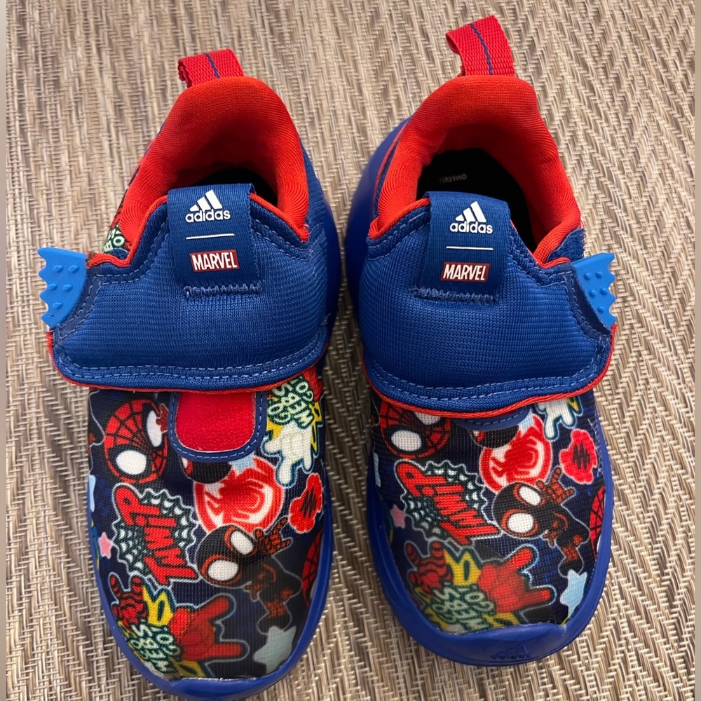 Adidas Spidey & Friends Kids Sneakers new